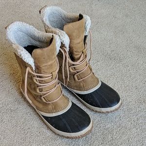 Sorel waterproof snow boots sz 7.5